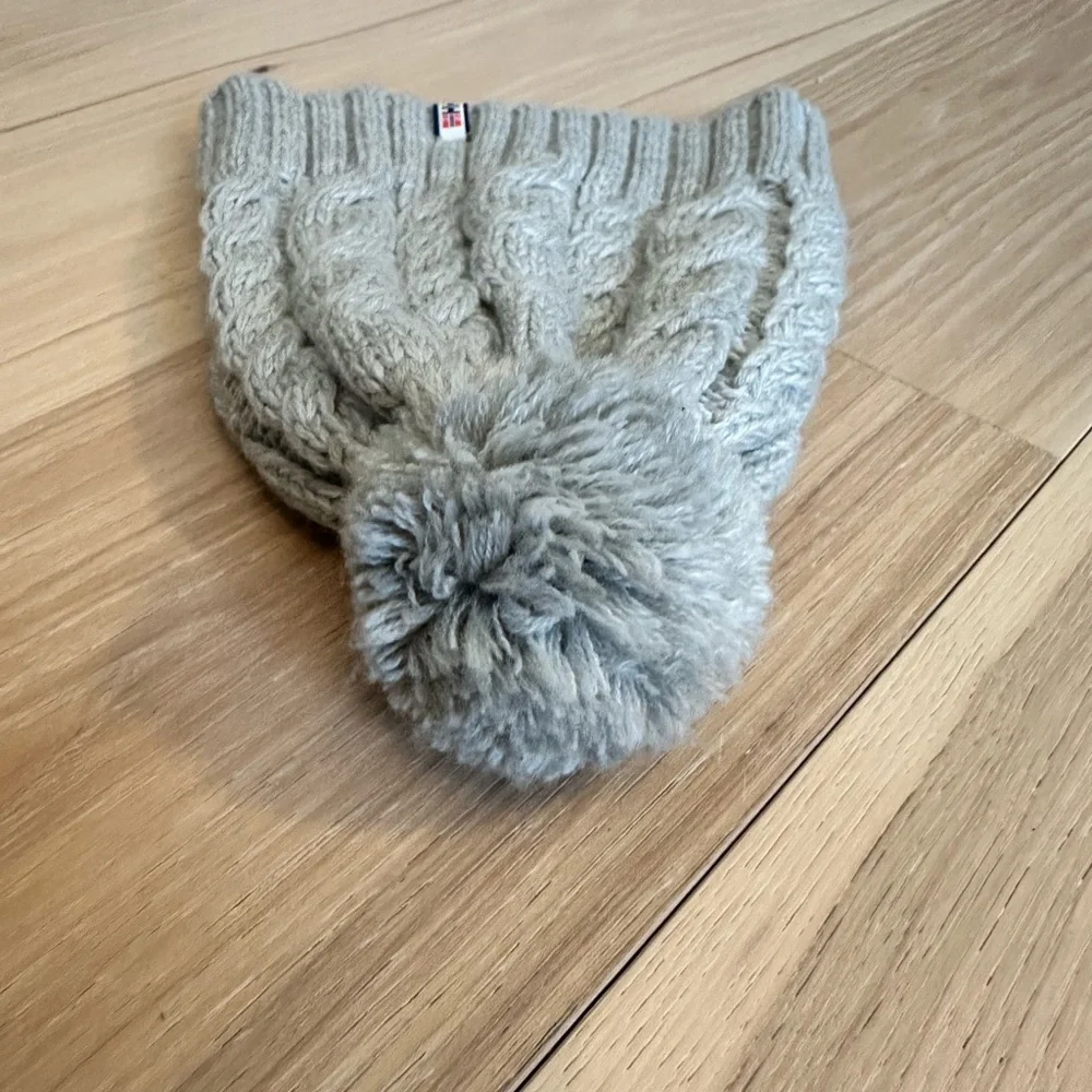 Helly Hansen Cable Knit Beanie in Gray - Picture 3 of 3